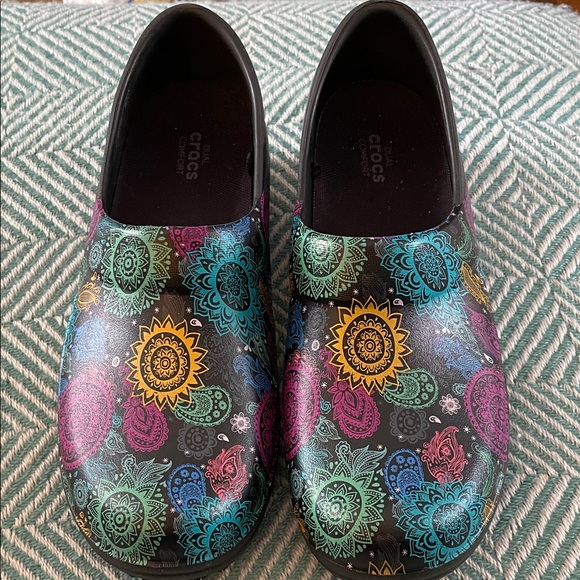 CROCS Shoes - Womens Neria Pro II Graphic Crocs